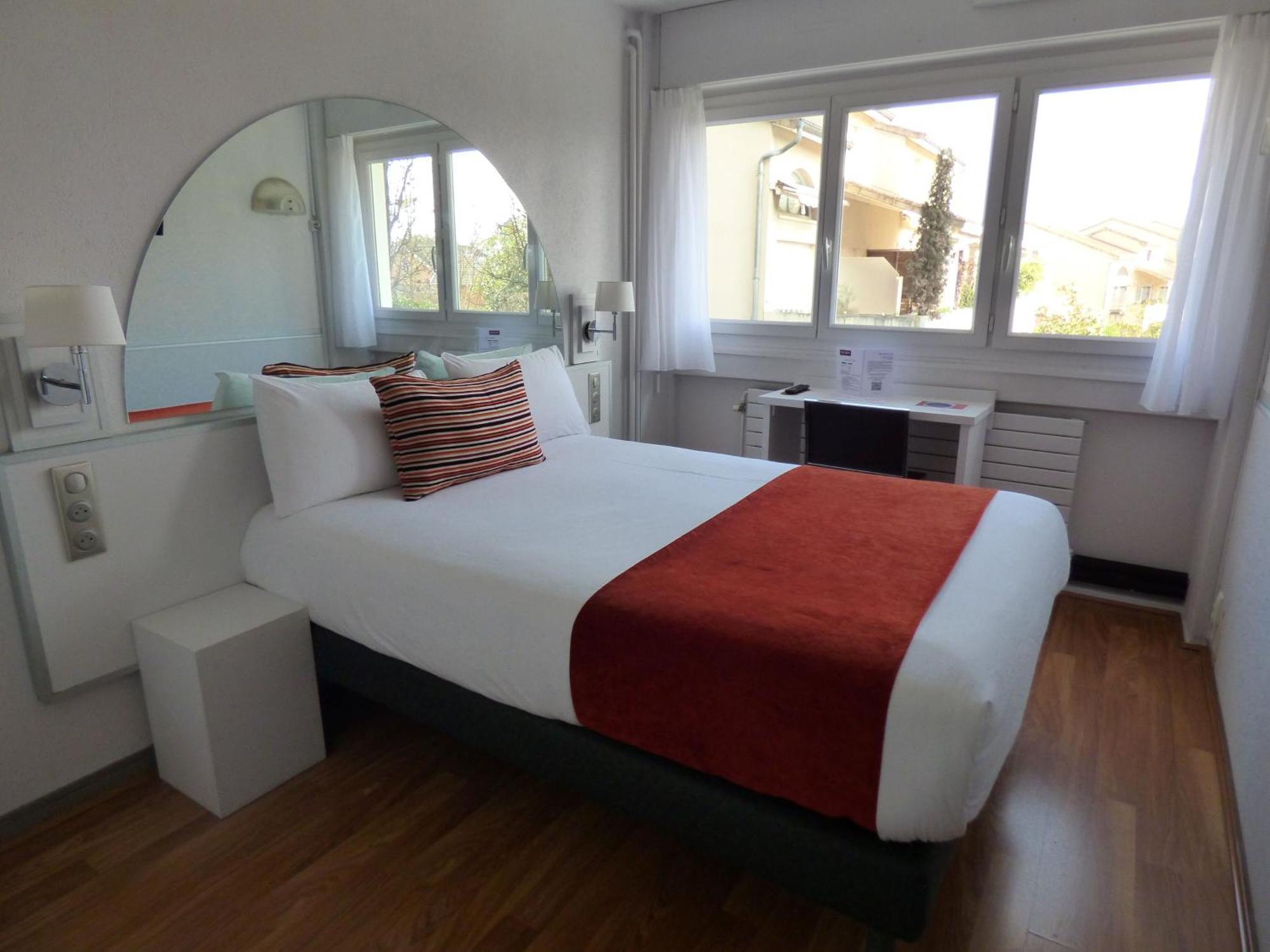 Cit'Hotel Escatel มากง ภายนอก รูปภาพ